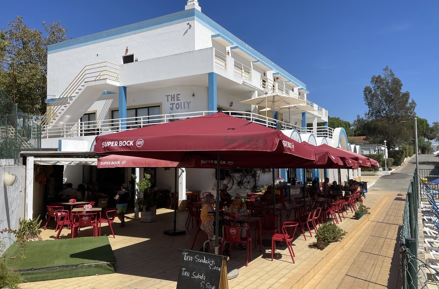 Restaurant and bar terrace at Camping Alvor